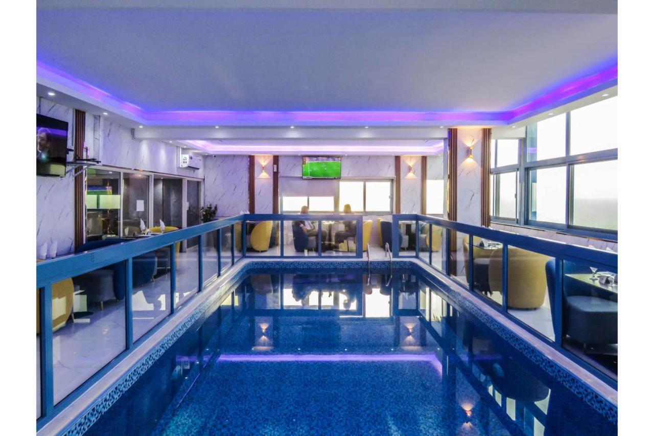 Bareen Hotel アジュマーン エクステリア 写真